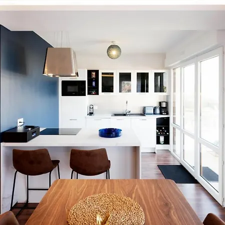 Apartment Luxe & Vue A Riva Bella, Luxury & Sea View