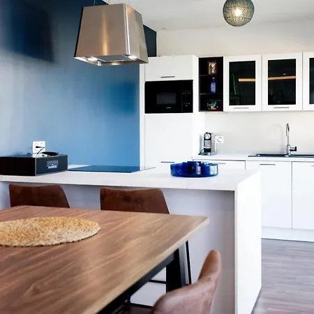 Luxe & Vue A Riva Bella, Luxury & Sea View Apartment