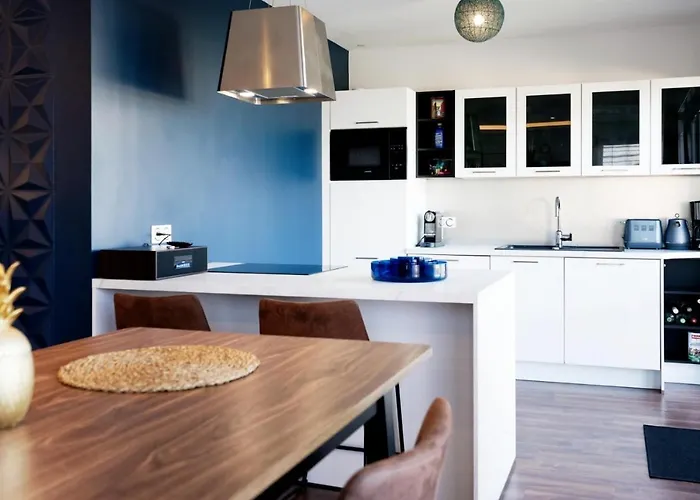 Luxe & Vue A Riva Bella, Luxury & Sea View Lägenhet