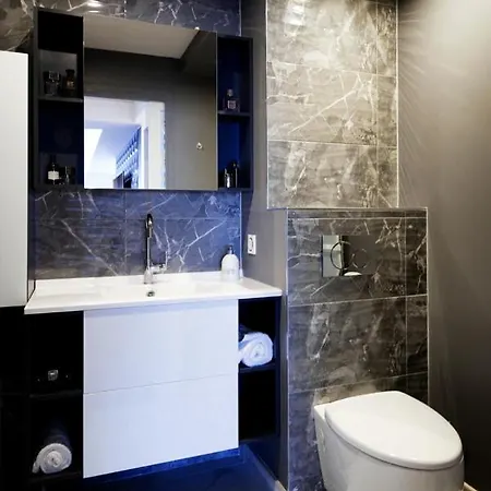Apartment Le Luxe & Votre Vue A Riva Bella